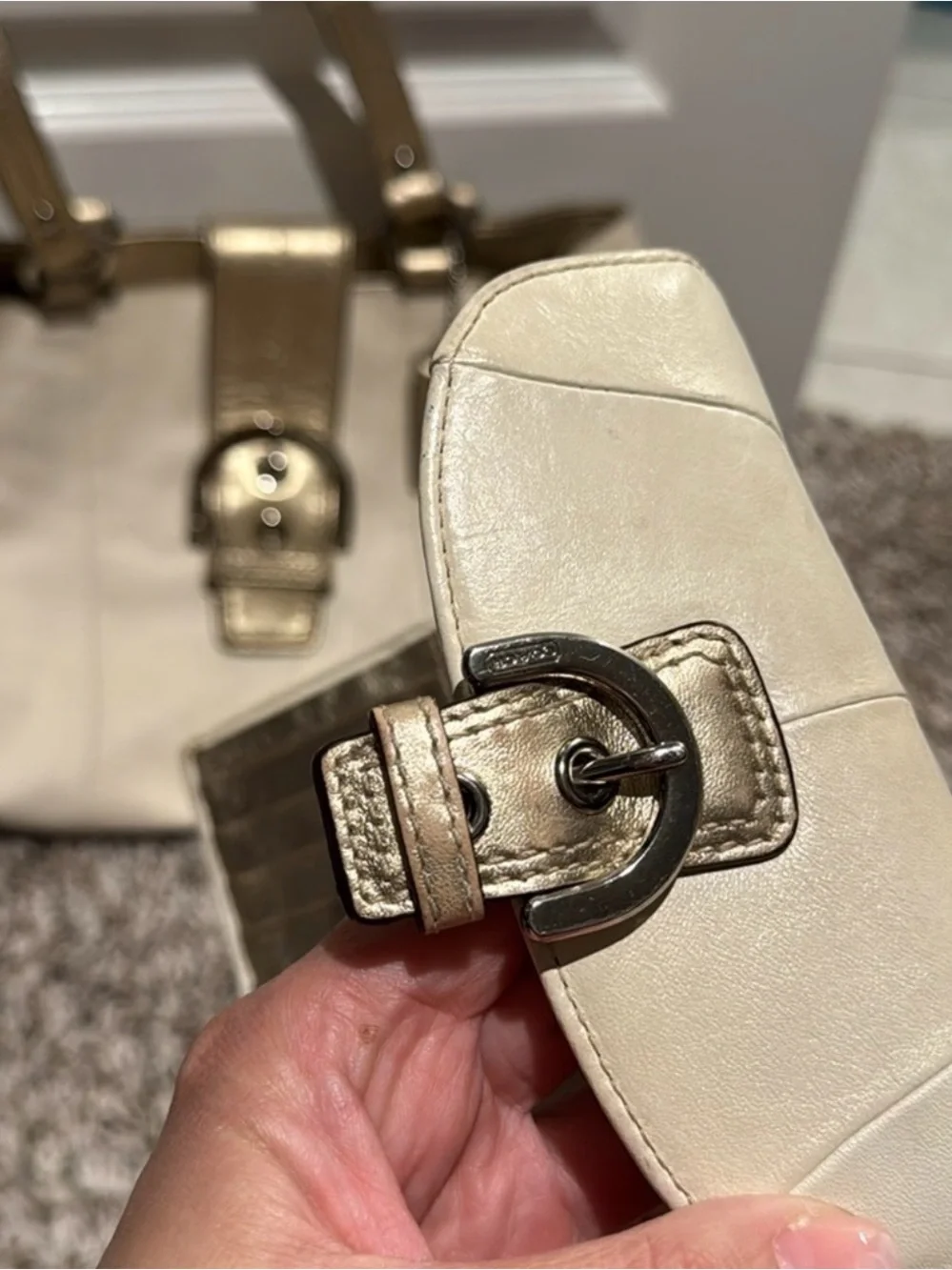 Women’s Cream Tote Handbag with Matching Wallet